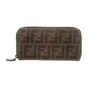 Authentic Fendi wallet